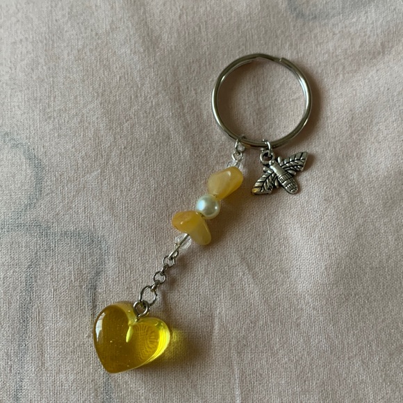 Handmade yellow bee Keychain - Picture 2 of 6
